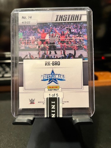 2022 WWE Panini Instant - Choose your card - Base, Versicolor (# of 5) or Black - Picture 44 of 72