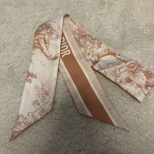 Foulard Dior Mitzah 105cm 41′′ 6cm 2′′ long soie Toile de Jouy Sauvage rose