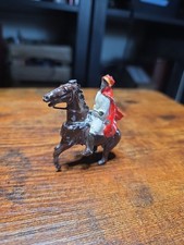 BRITAINS MOUNTED ARAB- RARE VINTAGE LEAD FIGURE ON HORSE RED CAPE. Missing Sword