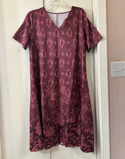 PrettyGarden Women's midi length V Neck size XL.