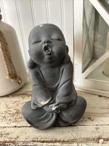 SOLID FIBRE CLAY ORIENTAL MONK GARDEN ORNAMENTAL BABY 6 1/4" X 4.5" STATUE,