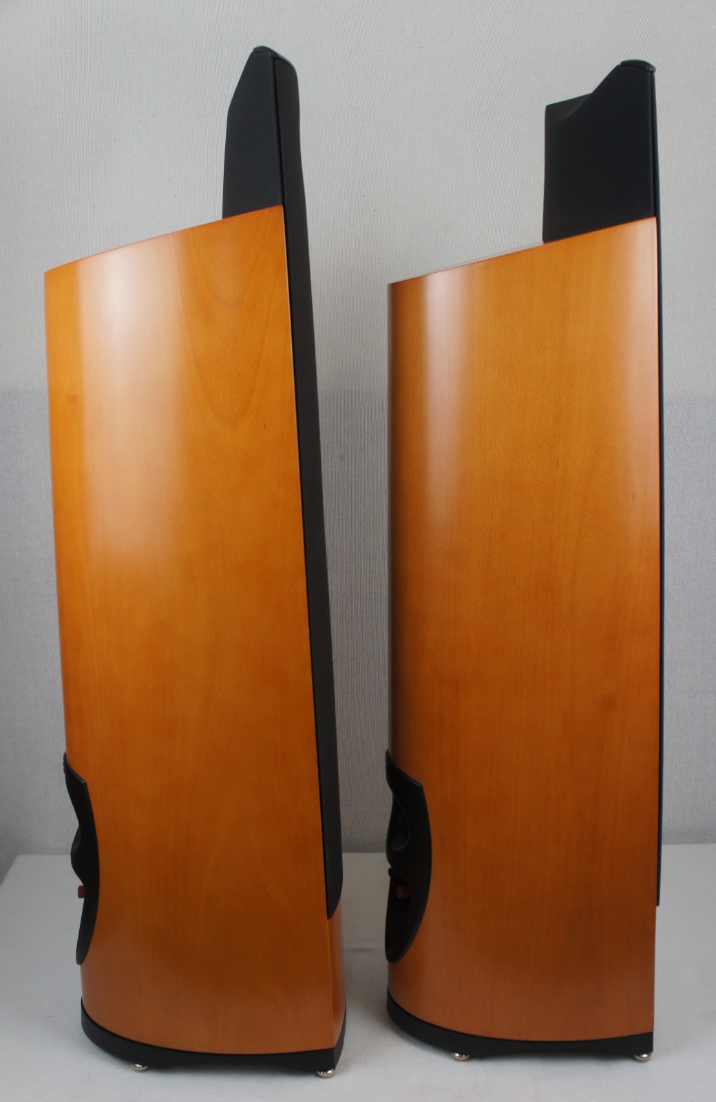 MARTIN LOGAN MONTAGE FLOORSTANDING SPEAKERS