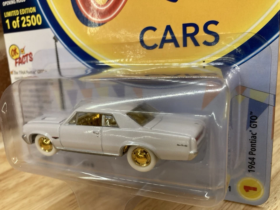 Pontiac GTO 1964 Johnny White Lightning Gold Super Chase versión A Rel. 1 como nuevo Foto 3 de 4
