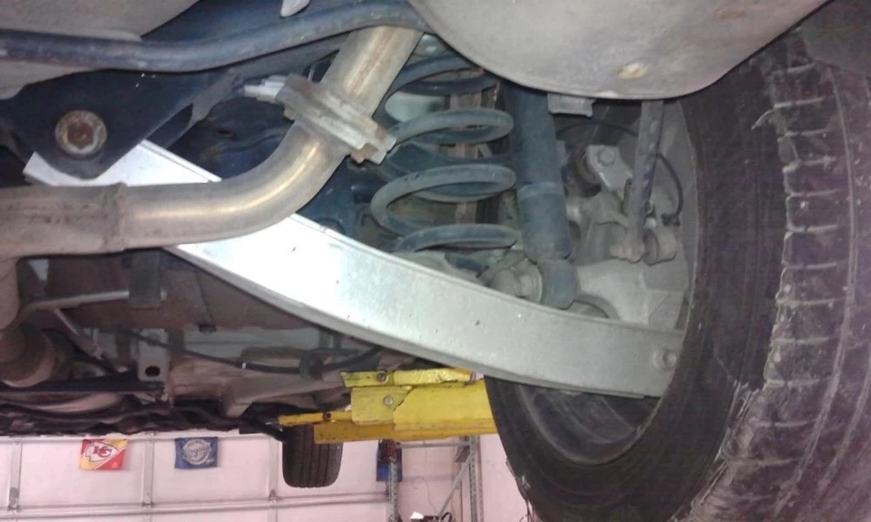 Driver Left Front Spindle/Knuckle Fits 10-13 KIZASHI 284246 Foto 2 de 4