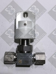 Swagelok 0004993292 Stainless Steel Flow Control Valve with Pneumatic Actuator