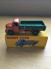 DINKY TOYS NO.30M VINTAGE DODGE REAR TIPPING TRUCK
