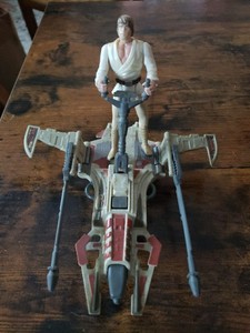 STAR WARS ACTION FIGURE DELUXE  LUKE SKYWALKER DESERT ET SPEEDER 1996 HASBRO