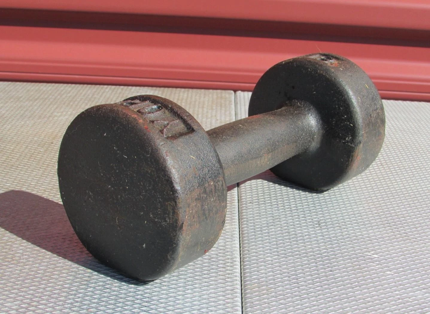 Vintage 1940s York Barbell Gym Dumbell 8 lbs Cast Iron Hand Weight Great Display