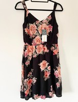 Only Female Kleid Blumenprint Kleid Ohne ÄRmel - GrößE 34