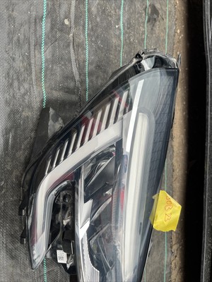 2022 RENAULT CLIO 5 MK5 HEADLIGHT PASSENGER SIDE LEFT 260609322R 