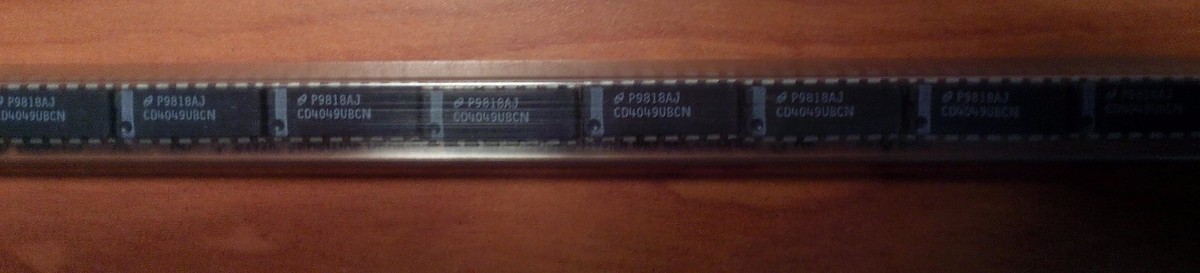 Lotto 10 Pezzi CD4049UBCN - Circuito Integrato CMOS Buffer Esagonale Fairchild DIP16