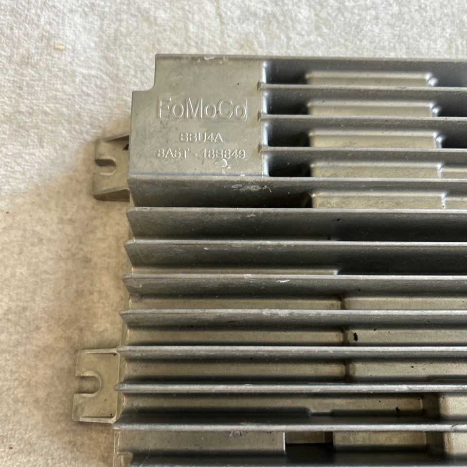 Amplificador estéreo Lincoln MKS MKZ THX4 2009-2016 AA5T-18B849-AF AE AG Foto 2 de 4