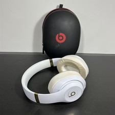 Beats by Dr. Dre Studio 3.0 Wireless Bluetooth Over-Ear headphones Gold/white
