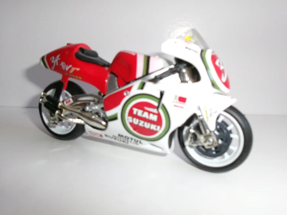 Kevin Schwantz #34  Suzuki RGV 500  (GP 1993 ?)   - 1:18 Saico - Bild 2 von 2
