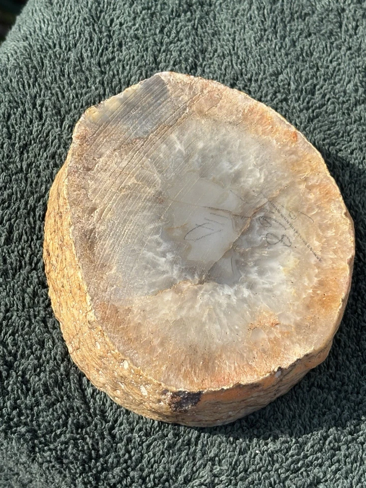 Jabonera de piedra de ágata natural pulida Foto 2 de 4