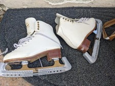 Jackson Competitor Figure Skates Size 5 1/2 A with Protege 9 1/4 blade