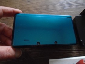 ONE OWNER Nintendo 3DS Aqua Blue CTR-001 w/ game, charger, stand, OEM stylus USA