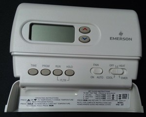 EMERSON 1F82-261 Classic 80 Series Thermostat, 2 Stages, 20 to 30VAC