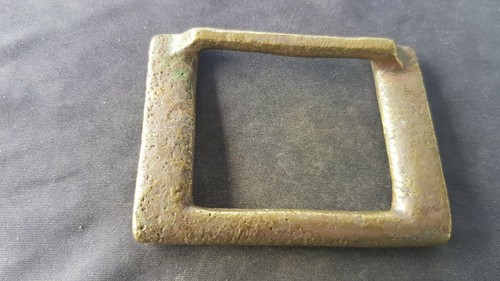 Lovely 17/18 hundreds huge heavy bronze buckle. Please read description. L19f