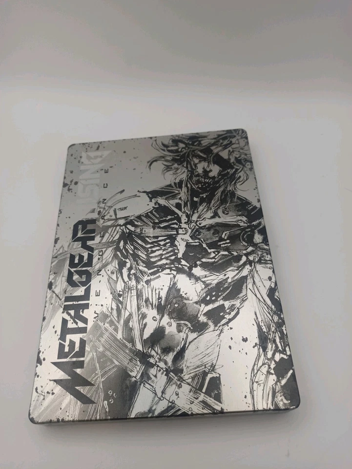 Metal Gear Revengeance Xbox 360 Shinkawa Inferno SteelBook W/Manual - Image 4 of 4
