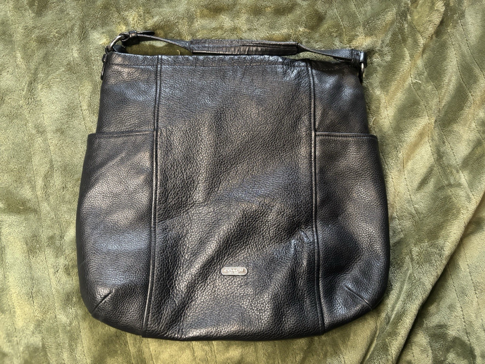 Coach Park Black Pebbled Leather Crossbody Hobo Bag Handbag Purse F31323