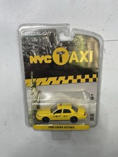 Greenlight 1/64 2015 Ford Crown Victoria NYC Taxi Diecast Car Model 29773 NEW