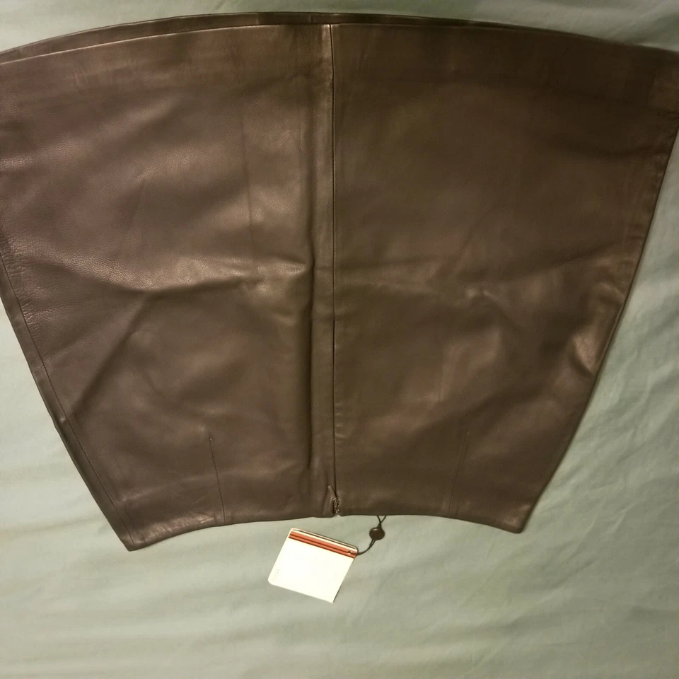 Minifalda Raoul Nappa Cuero Línea A Azul Marino Talla XL Ret: $ 405 Foto 3 de 4