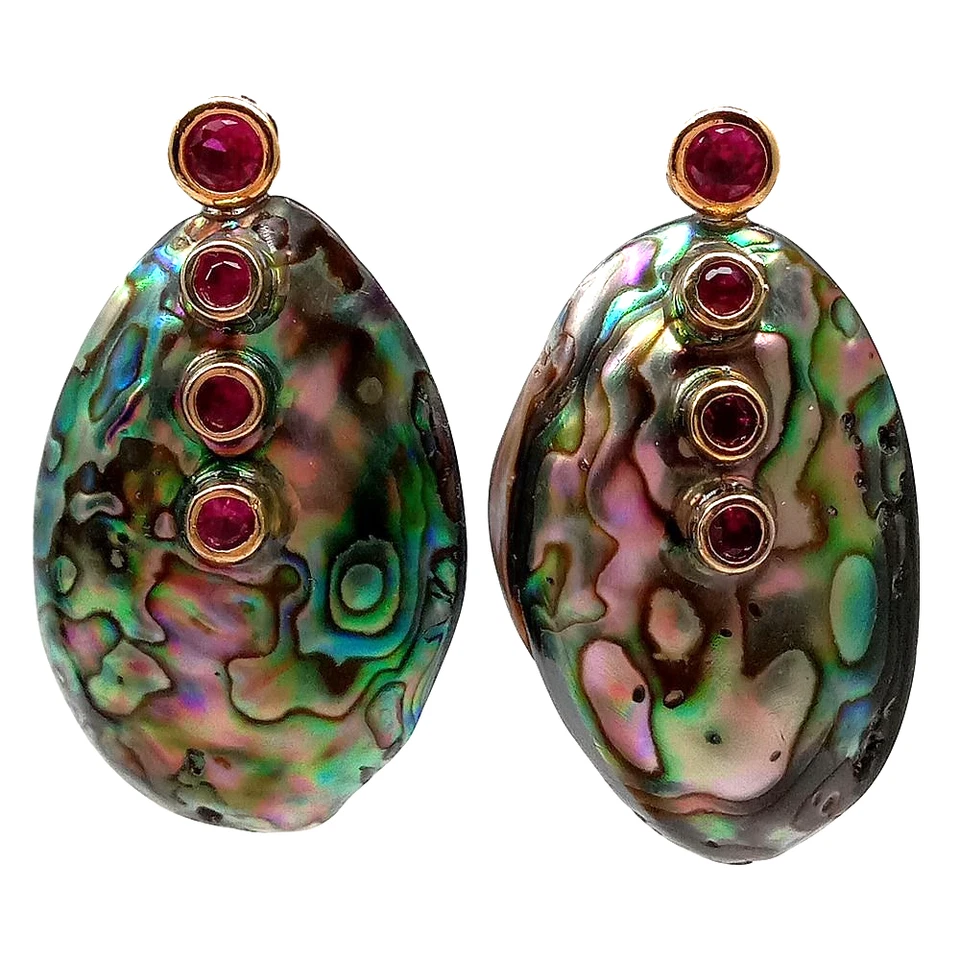 Aretes colgantes pavé circonita cúbica roja con concha de abulón natural Foto 2 de 4