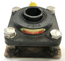 Seal Master Bolt Flange Bearing Unit SF-19C NOS