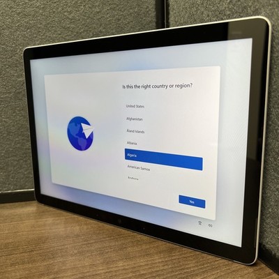 Microsoft Surface Go 2 Intel Pentium 4425Y 8GB RAM 128GB SSD