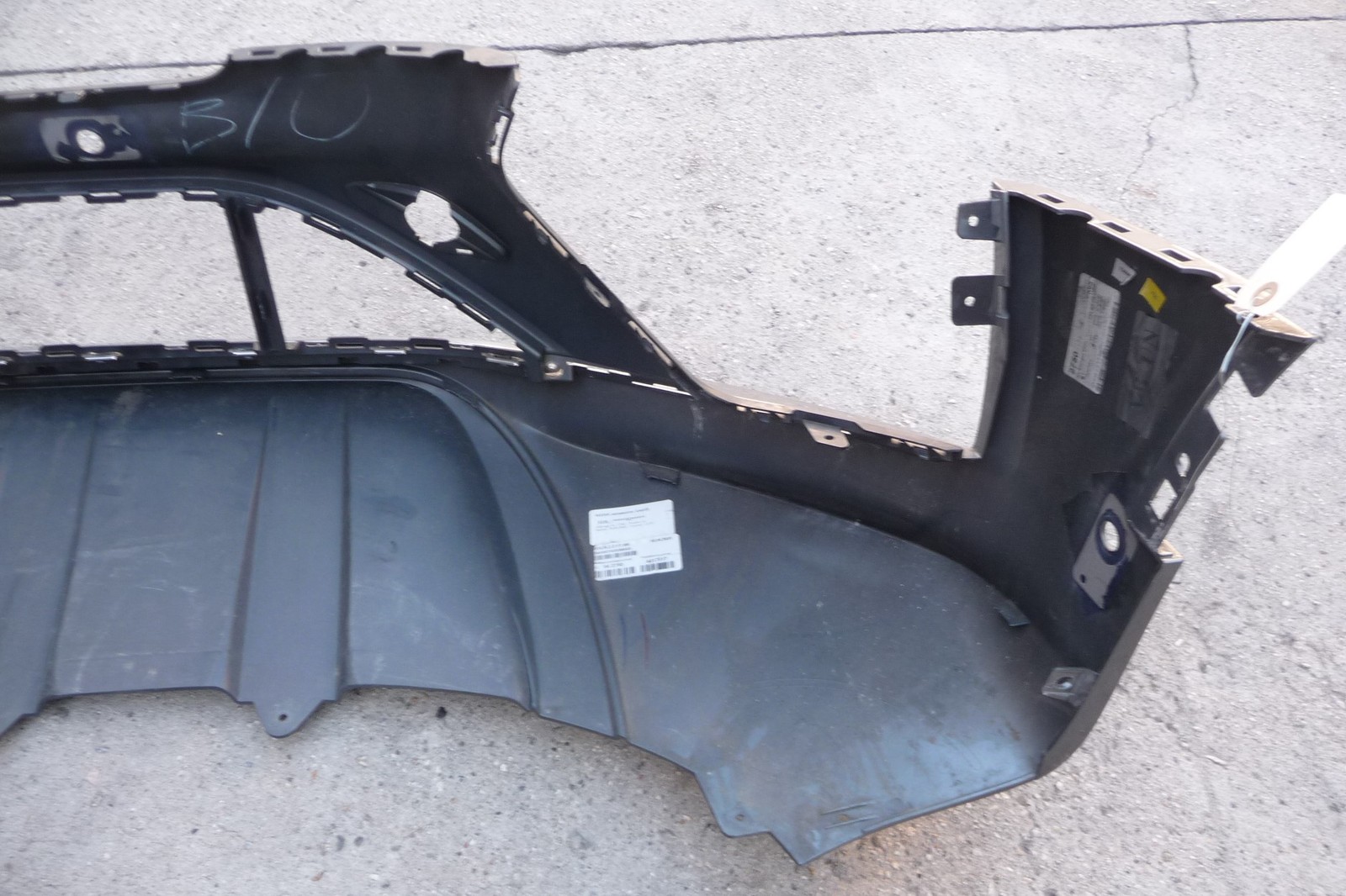 2021-2023 Bentley Bentayga Gen 2 BY636-2 Front Bumper Cover 36A807103 OEM 2