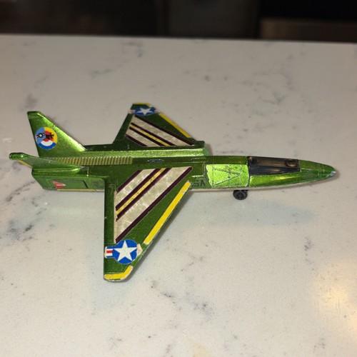 Mattel Hot Birds Sky Scraper Green 1970 airplane hot wheels