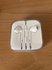 Genuine Apple EarPods With Lightening Connector Headphones For iPhones/pads NEW