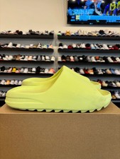 Adidas Yeezy Slide Glow Size 12 Pre-Owned HQ6447 Kanye