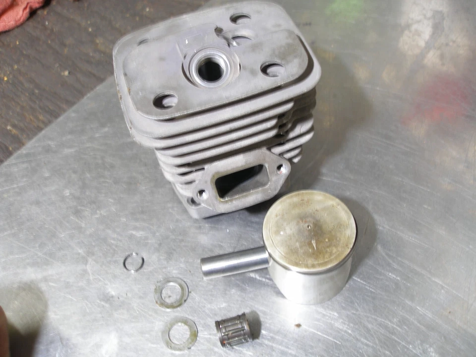 KIT DE PISTÓN Y CILINDRO MOTOSIERRA ECHO OEM CS-590 CS-600P A130002041 P021038790 Foto 3 de 4