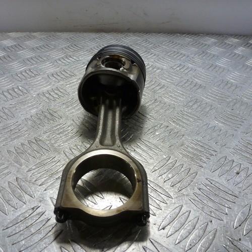 Pistón Citroen DS4 1,6 HDI y con varilla 4 75L101 2011-2015 - Imagen 3 de 10