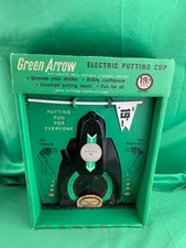 19th Hole Electric Putting Cup Green Arrow Model 1901BP Vintage Golf 1968 NOS