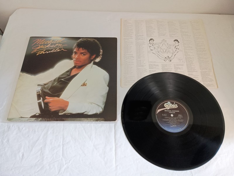 Michael Jackson Thriller Vinyl LP First Pressing Epic QE-38112 w/ERROR VG+/EX