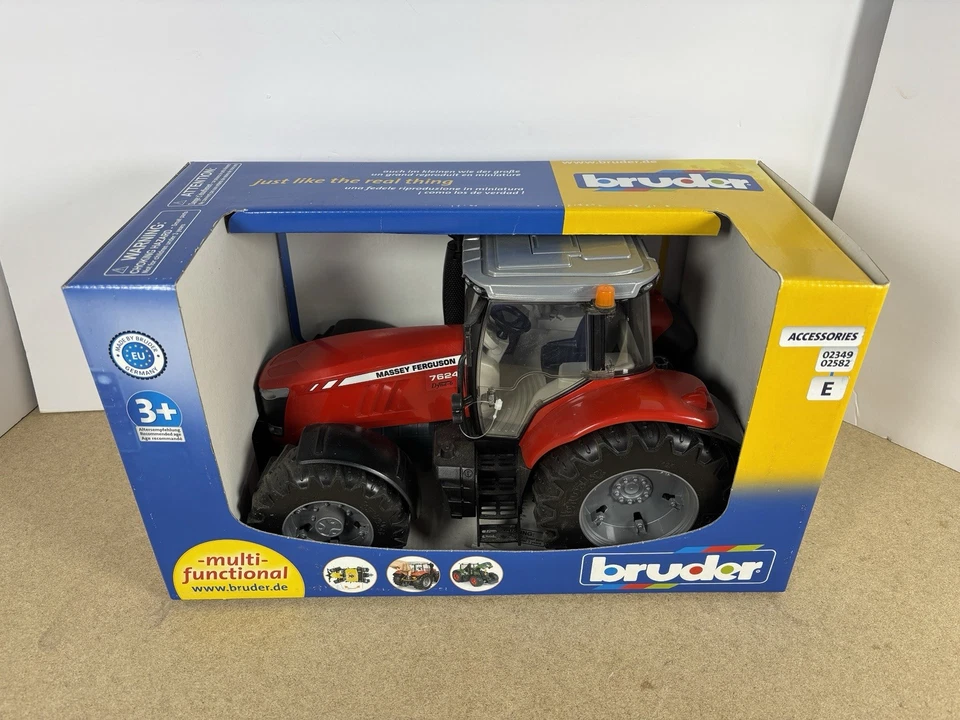 1/16 Massey Ferguson 7624 Tractor by Bruder 03046 - Image 2 of 4