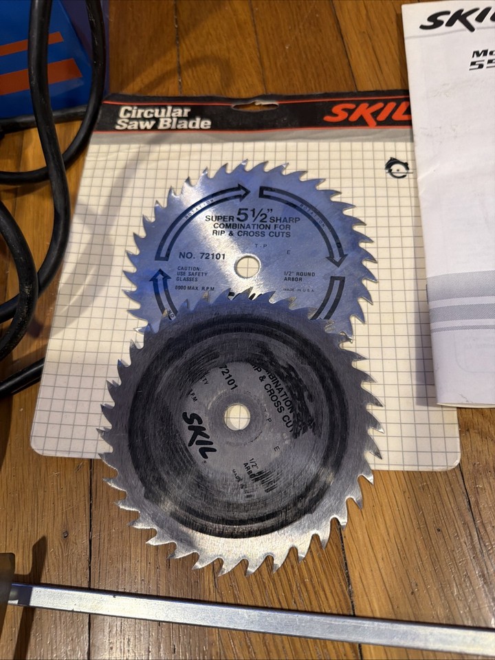 PRE OWNED SKIL 5510 CIRCULAR SAW W/metal Case Manual And Extra Blades ...