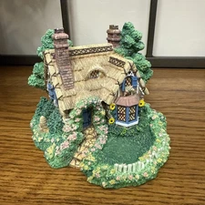 A Picnic For Two Cherished Teddies Village Sculpture Collection