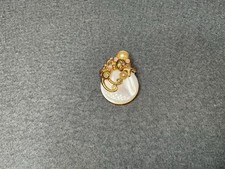 Mother of Pearl and Gold Tone Sea Shells Brooch/Pin