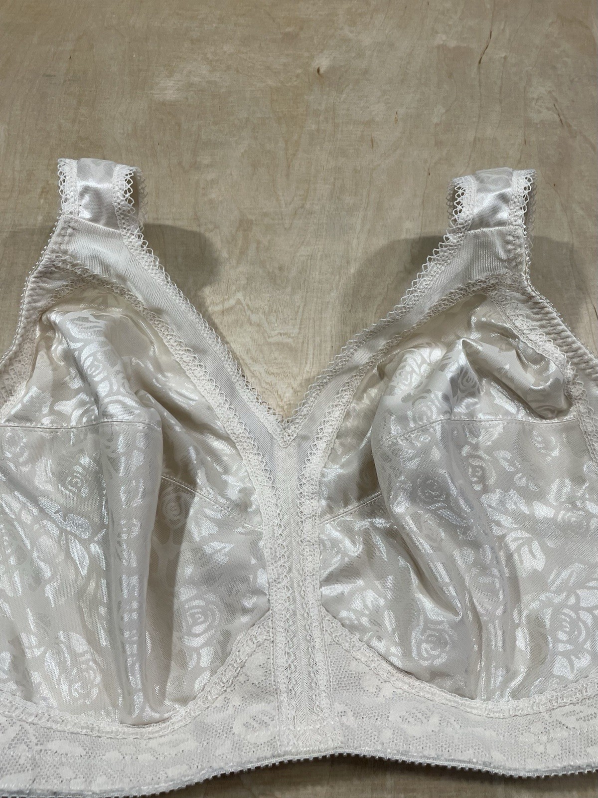 Underscore Bra 40DD/E Satin Wireless Unlined Full… - image 3