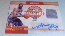 2010-11 TREASURES GANI LAWAL NBA APPRENTICE MATERIALS SIGNATURES AUTO /50 SUNS 