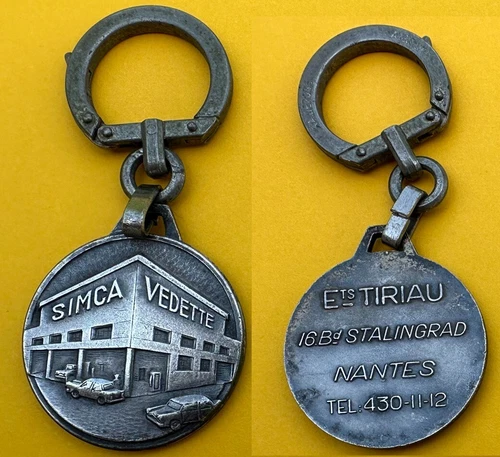 ANCIEN PORTE CLES AUGIS SIMCA VEDETTE NANTES TYPE PEUGEOT RENAULT CITROEN