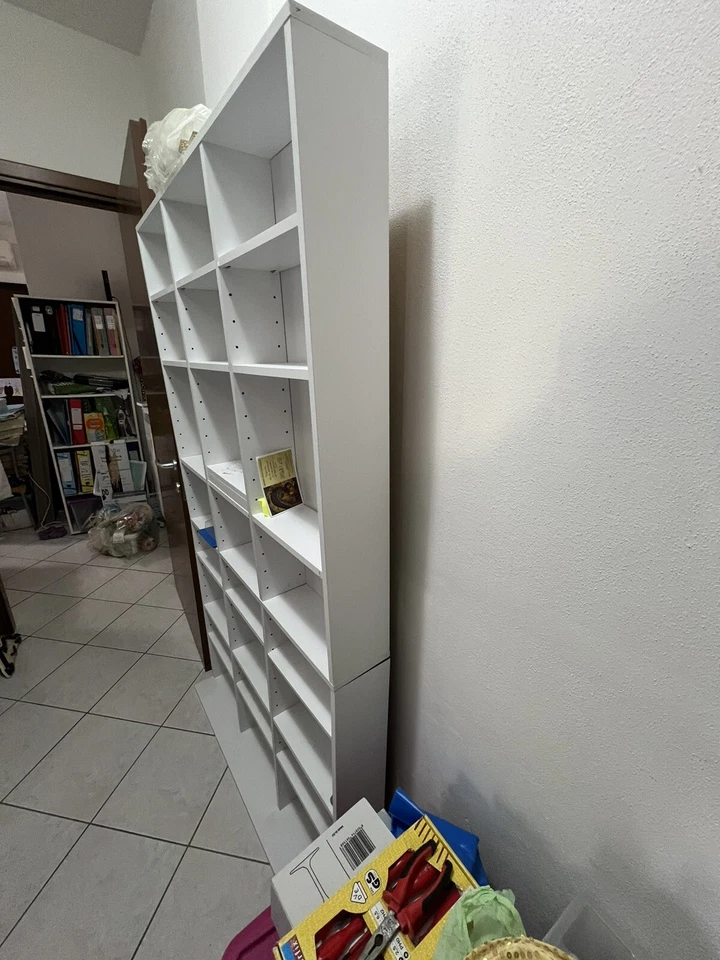 Scaffale Porta CD/DVD In Legno Ingegnerizzato Che Può Contenere Fino A 1080 CD - Immagine 2 di 4