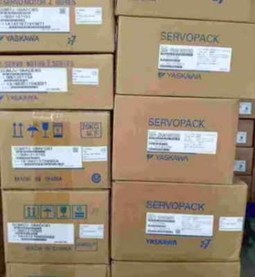 express delivery   SERVO DRIVE SGDV-1R6A11A NEW #W8