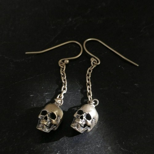 925 Sterling Silver Tiny Skull on Chain Drop Earrings Lightweight Gothic Unique - Picture 4 of 8