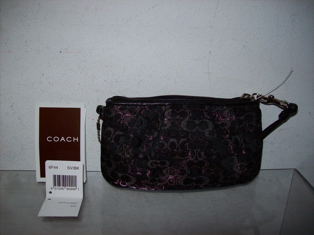 COACH BLACK PLEATED WRISTLET 6F44 NWT
