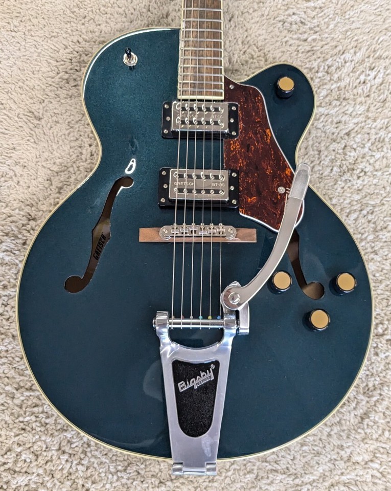 Gretsch G2420T Streamliner Hollow Body Elec Guitar w/ Bigsby, Midnight
